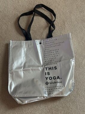 LULULEMON Large Silver Metallic Tote